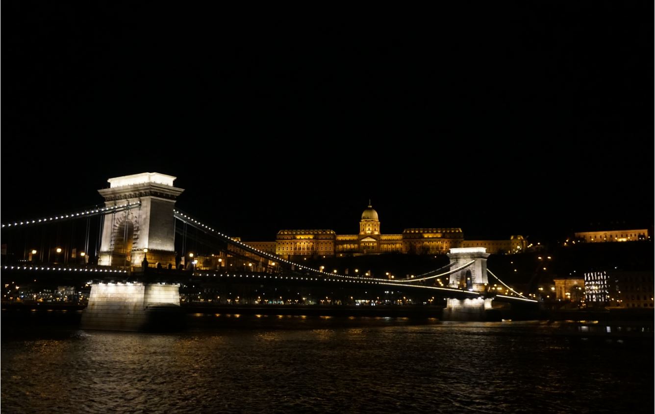 Széchenyi Chain Bridge and Buda Royal Palace