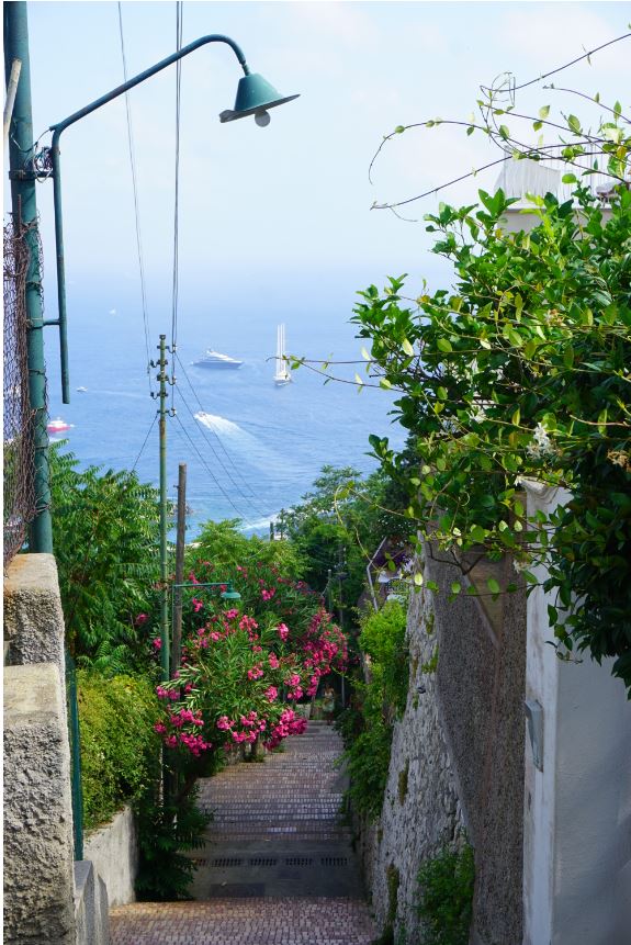 Stairs that must be climbed to reach Piazetta