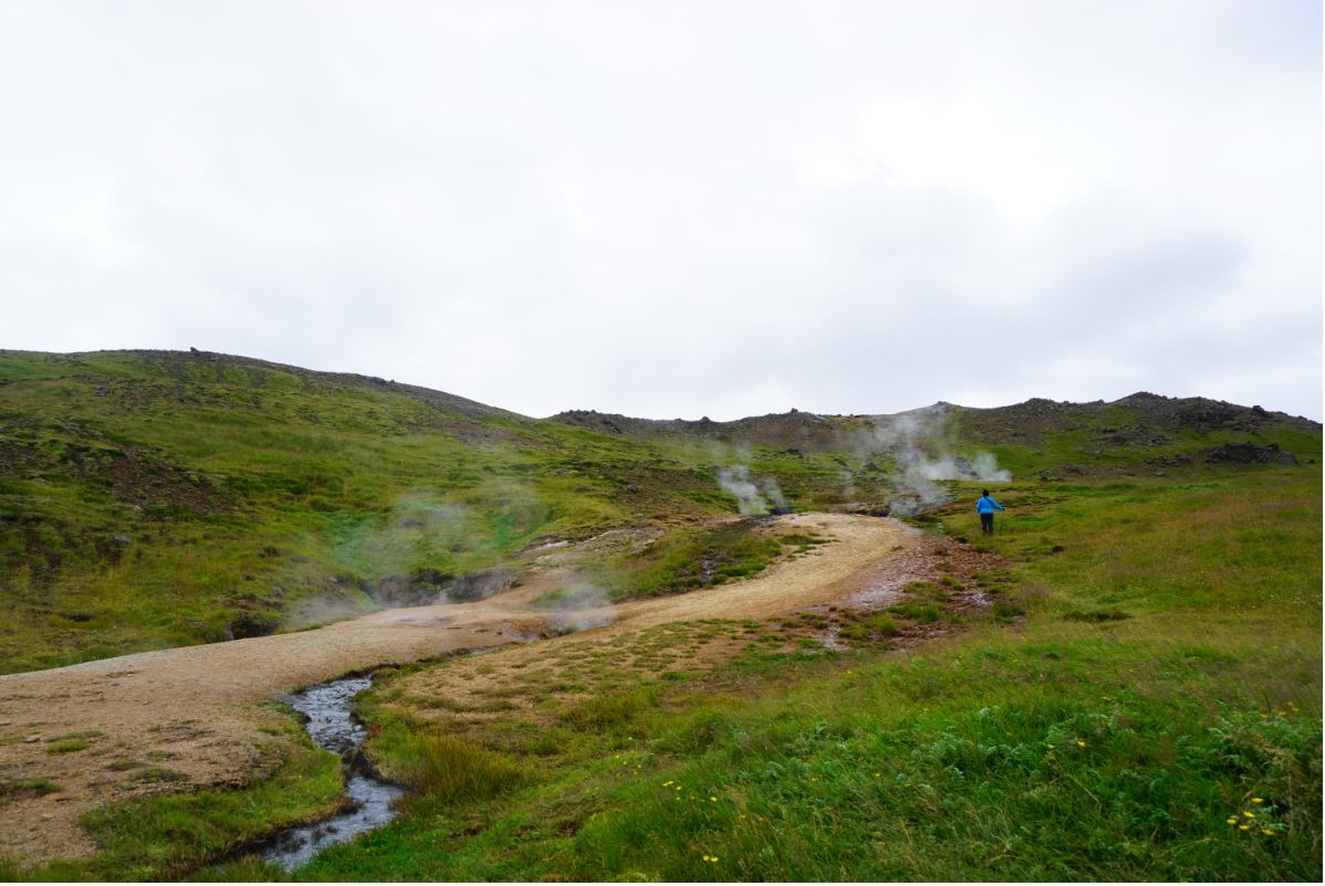 Reykjadalur, a free alternative for hot spring bathing