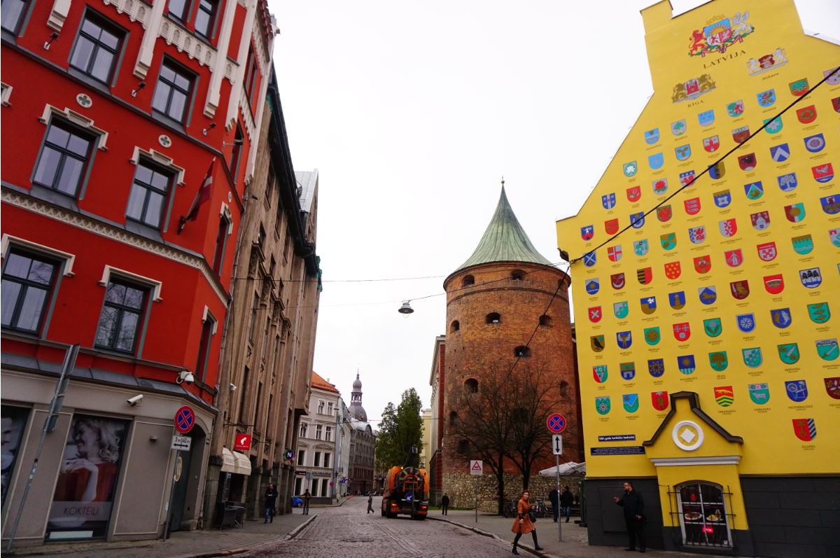 The Powder Tower is part of Riga&rsquo;s old defense system, now transformed into a Latvian War Museum, and entry to this museum is free