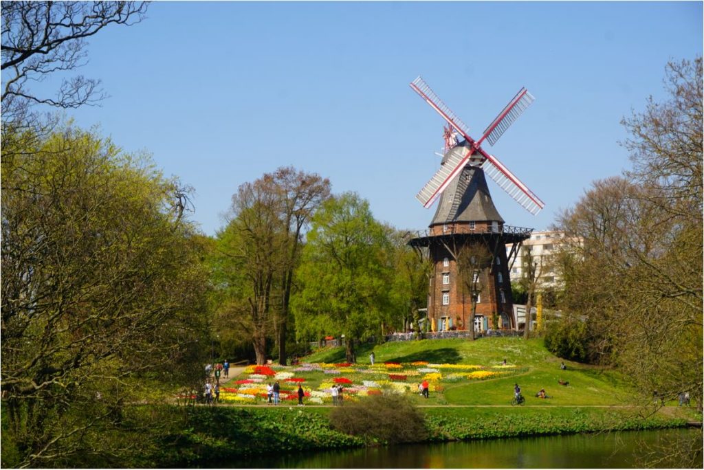 Mühle Am Wall is an old windmill in Bremen City Park